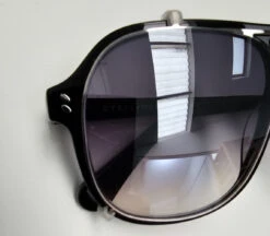 Stella McCartney Glasses With Clip-On Sunglasses 14 Stella McCartney Glasses With Clip-On Sunglasses -Polaeoid Shop 20240228 151519